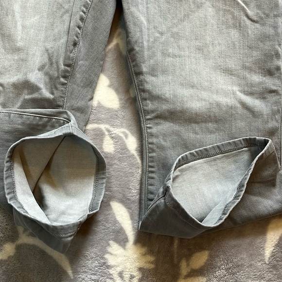NWOT Torrid Grey Jeans - crop lean super soft “feel the fit” Sz Torrid 4 (26/4X) - Picture 5 of 13